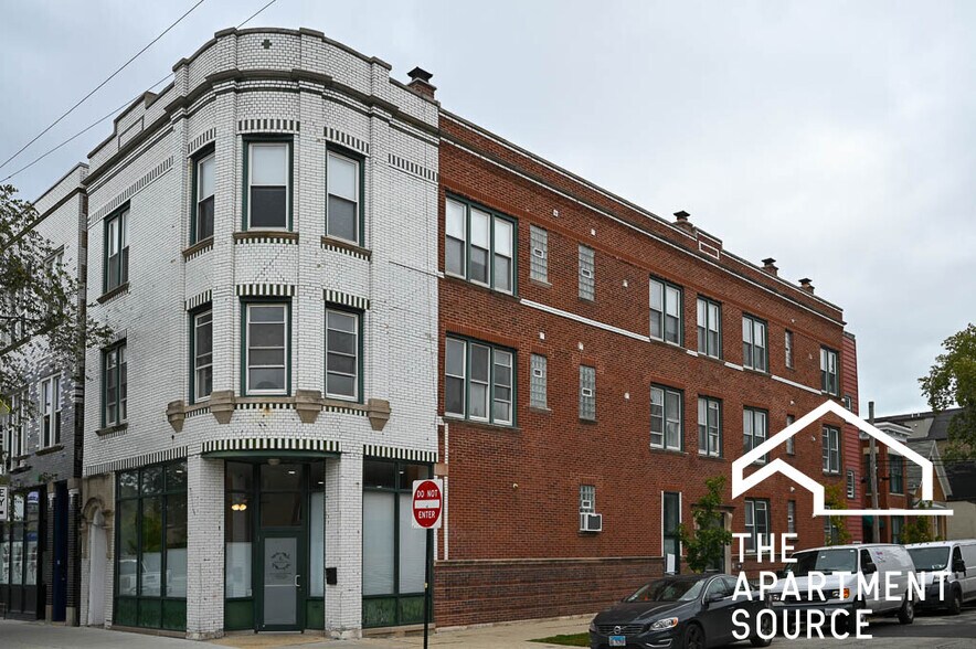 Building Photo - 2344 W Charleston St