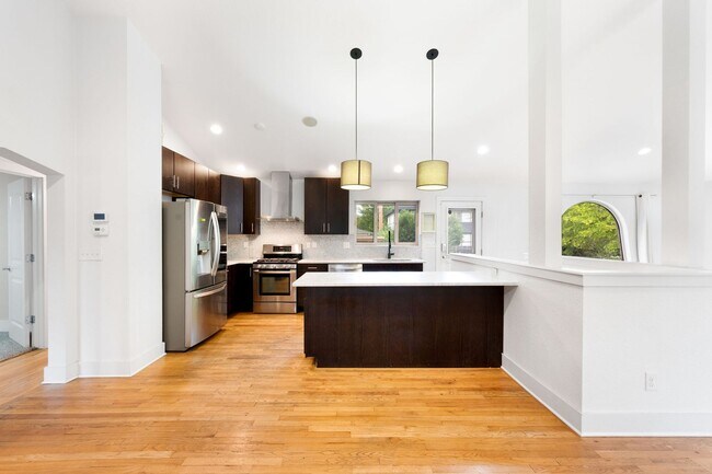 Building Photo - 4BD, 3BA Park Hill Home with Yard and 2-Car Garage