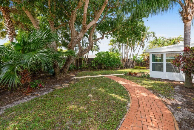 Building Photo - 655 Kingfish Pl