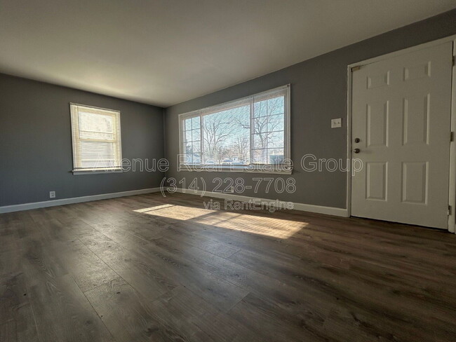 Building Photo - 8306 Whitewater Dr