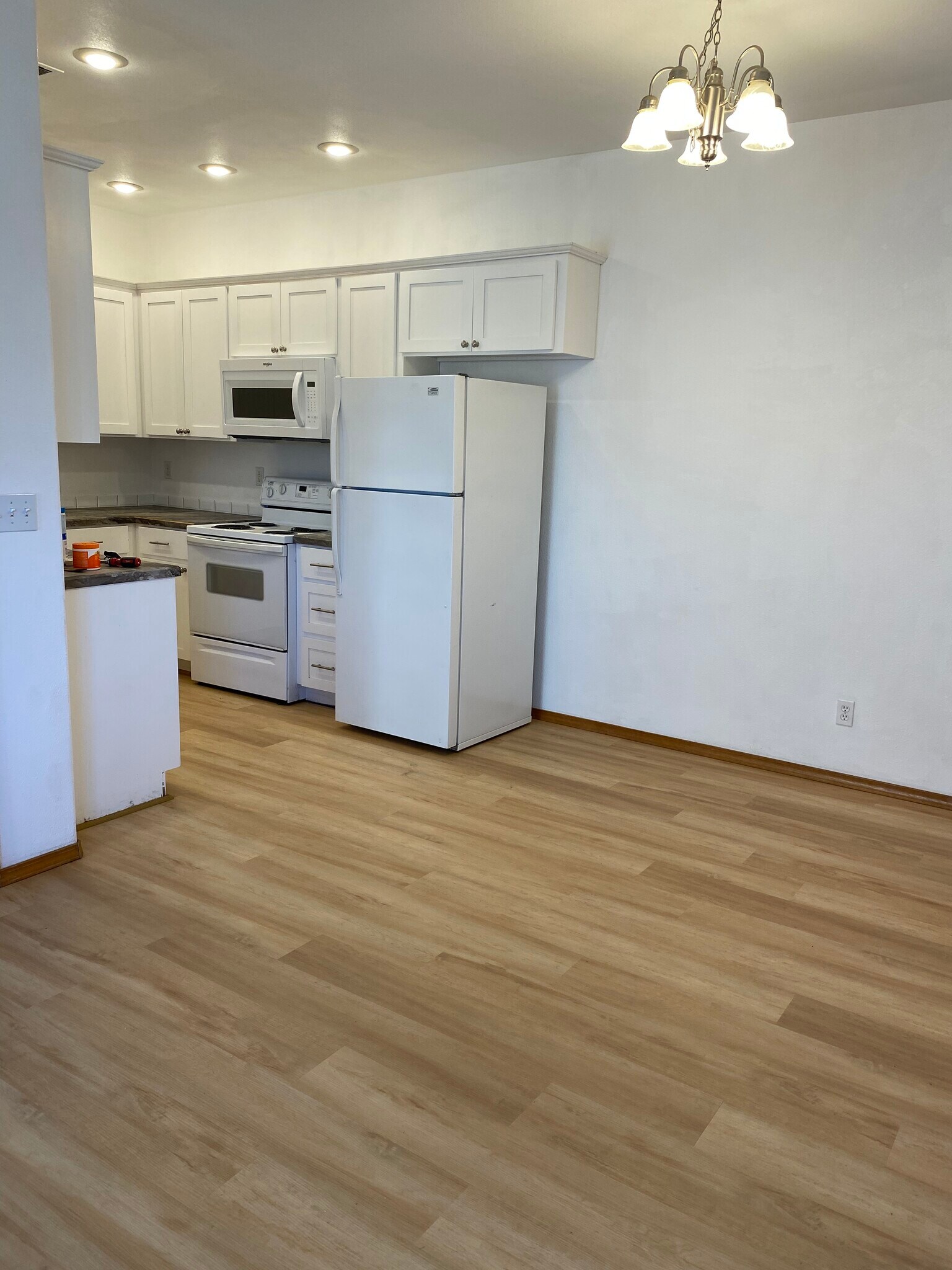 Building Photo - 276 NW schnabel ln