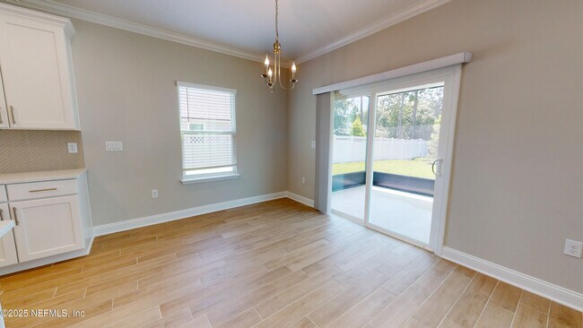 Building Photo - 1025 Wilmot Pl