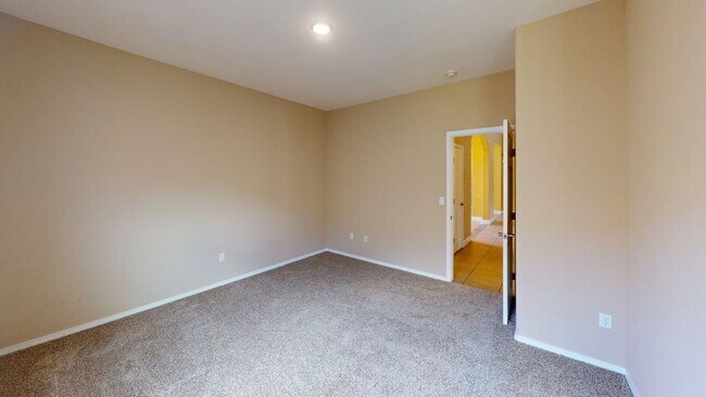 Building Photo - Spacious 4-Bed/3-Bath in Alamogordo, NM