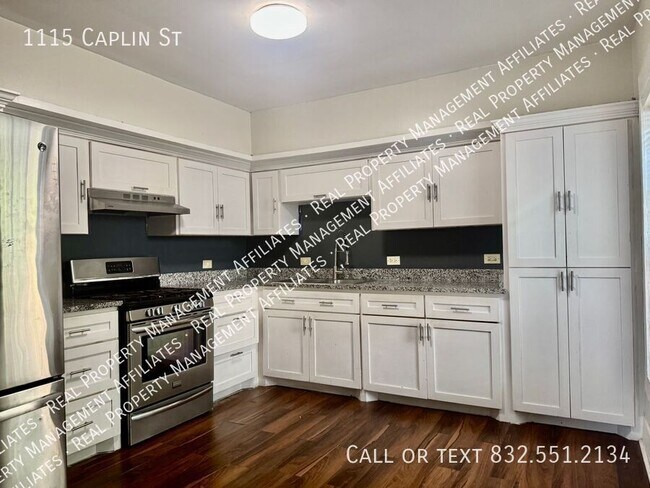 Building Photo - 1115 Caplin St