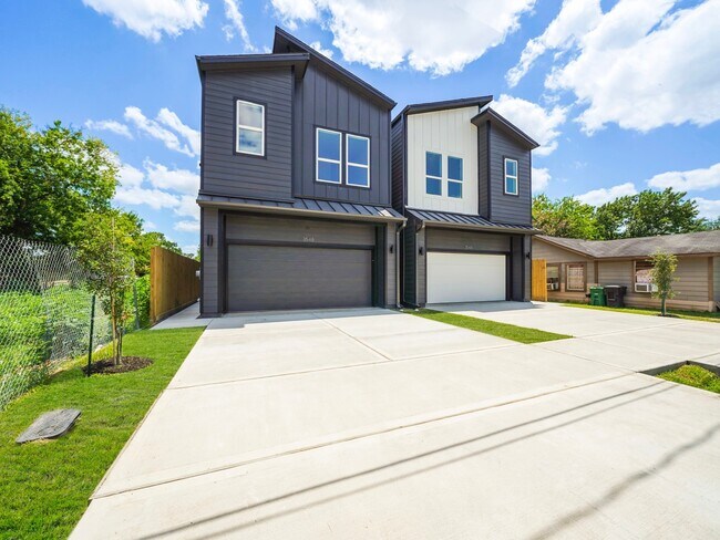 Primary Photo - 3548 Seabrook St