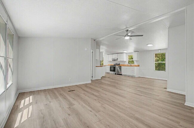 Building Photo - Updated 3-Bedroom Home on 10 acres in Chapel Hill