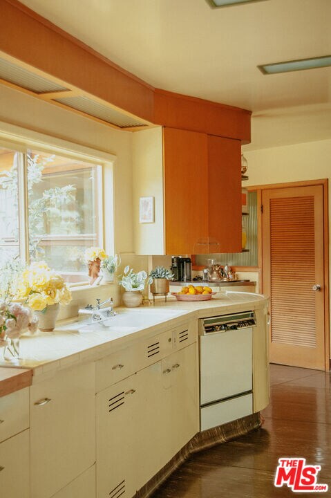 Building Photo - 1080 Acanto Pl