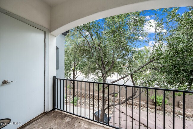 Building Photo - 4608 W Maryland Ave