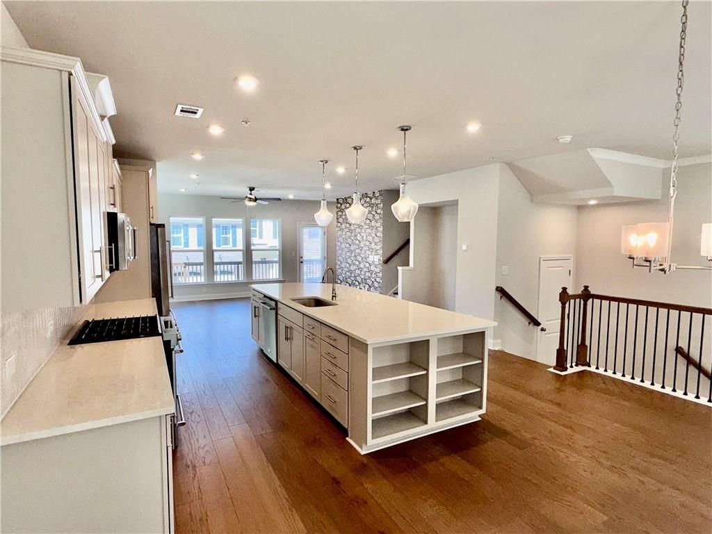 Building Photo - 361 Watson Ave