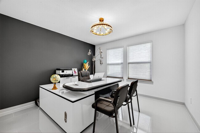 Building Photo - 31410 Hexan Hts Ln