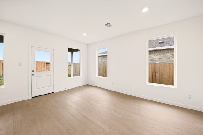 Building Photo - 16314 Texas Flatland Wy