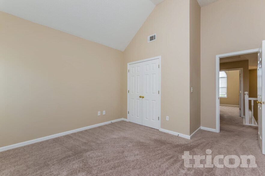 Building Photo - 2957 Jenkins Dr