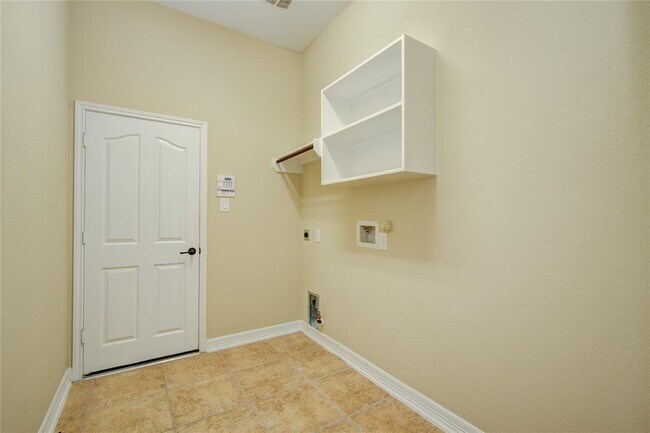 Building Photo - 25410 Lancaster Pine Dr