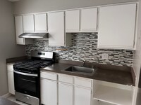 Building Photo - Affordable 2-Bedroom Apartment in Southwes...