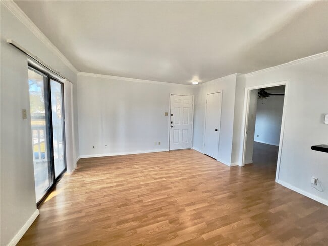 Building Photo - 2750 Holly Hall St