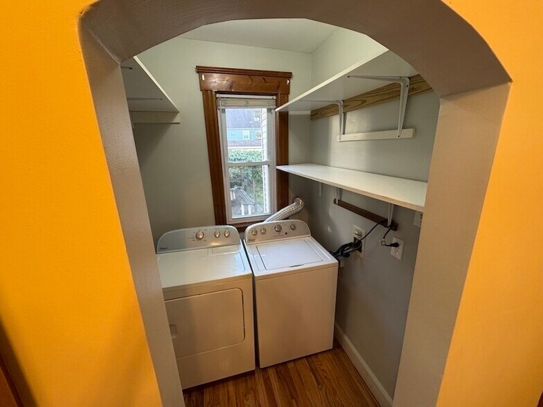 Building Photo - 45 Montvale St