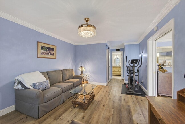 Building Photo - 300 N Hwy A1A