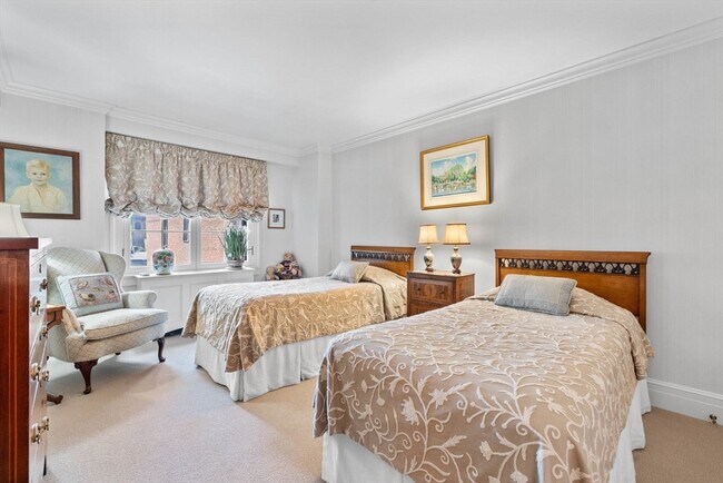 Building Photo - 180 Beacon St