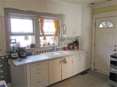 Building Photo - 348 E 12th St