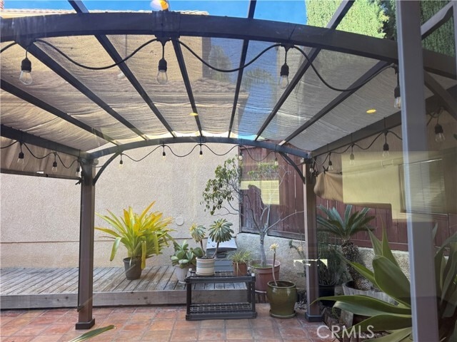 Building Photo - 13 Channel Island St