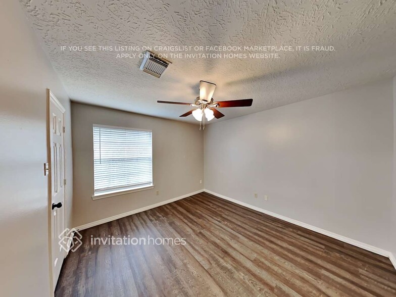 Building Photo - 12707 Wilbury Park