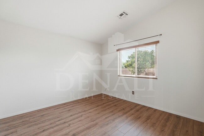 Building Photo - 9699 E Vendela St