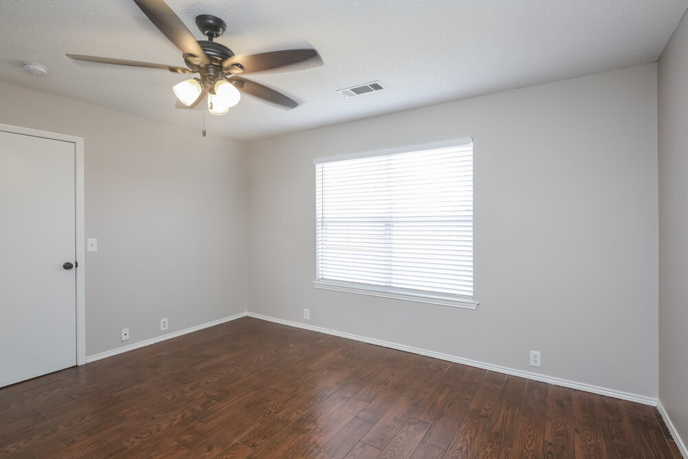 Building Photo - 100 Walnut Dr