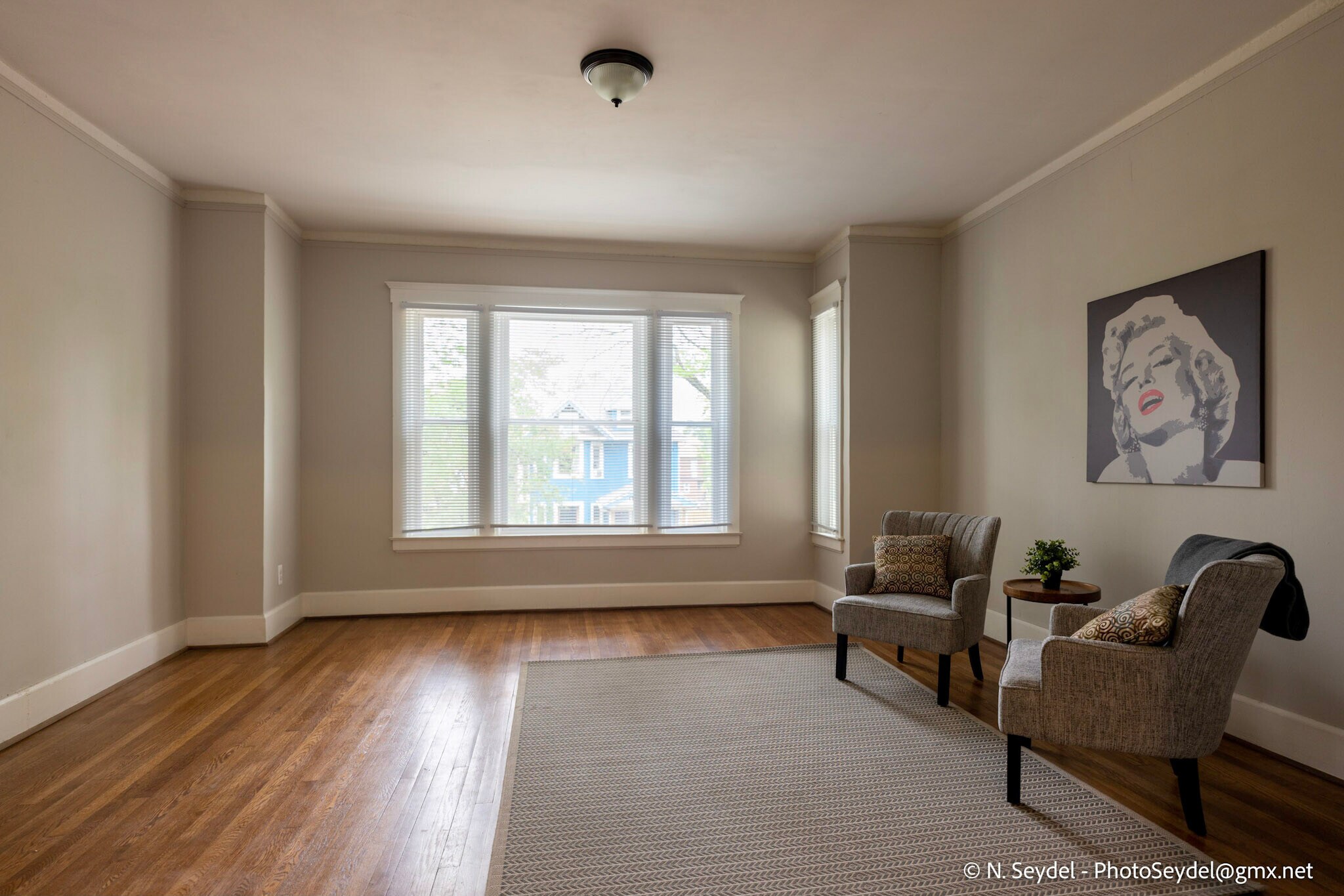 Living Room - 865 Blaine St