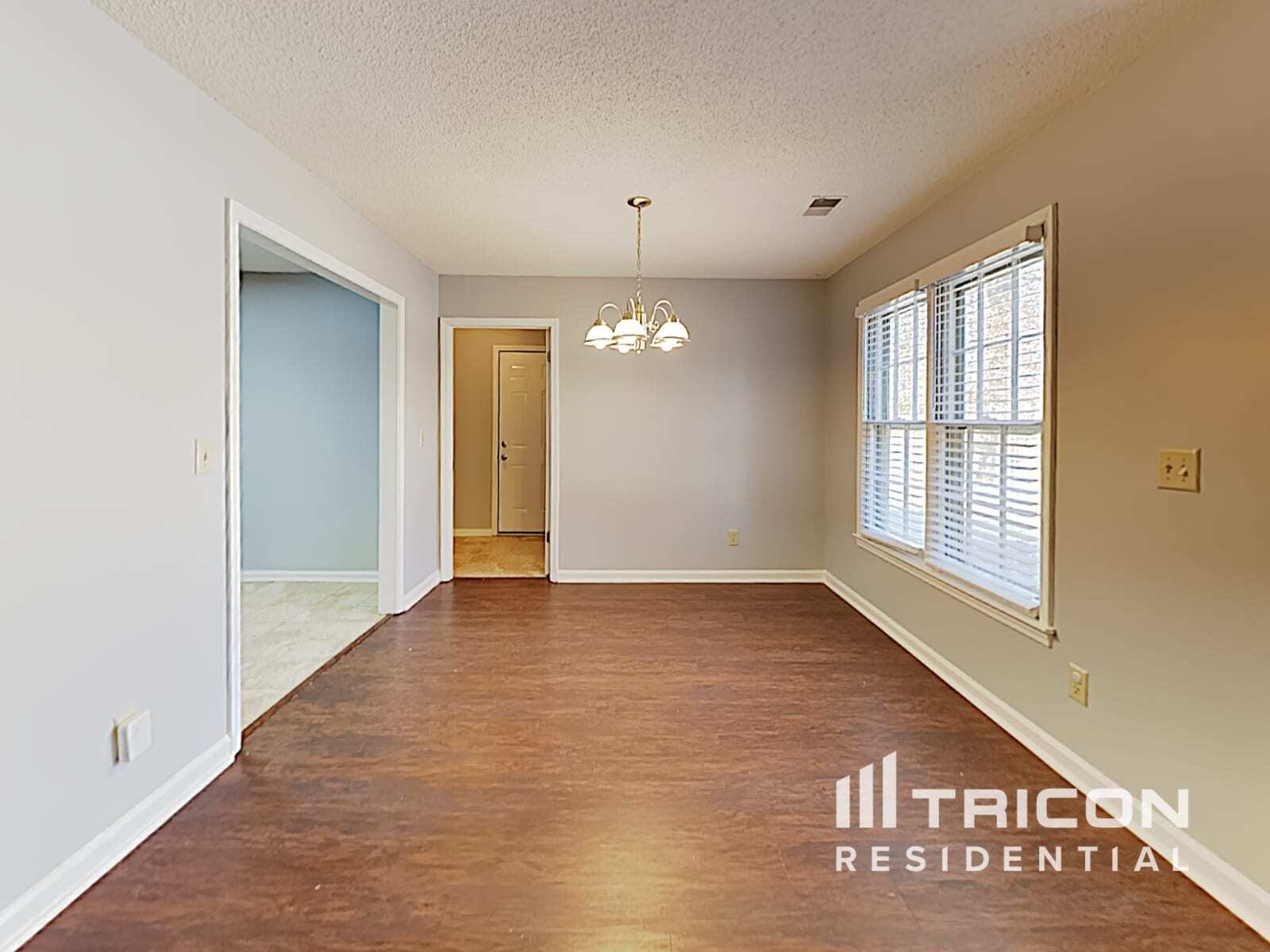 Building Photo - 389 Hillridge Dr