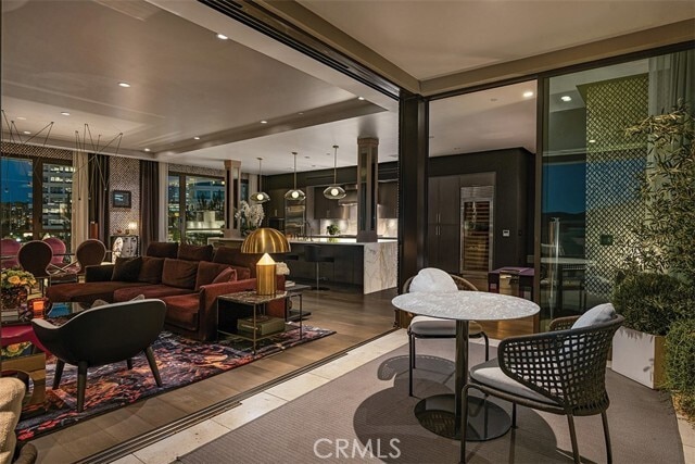 Building Photo - 1447 Santa Barbara Dr