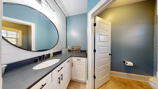 Building Photo - Asheton Lakes