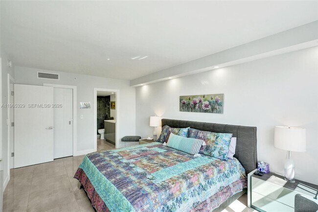 Building Photo - 2501 S Ocean Dr