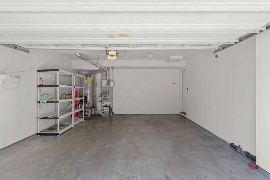 Building Photo - 793 NE 61st Ct