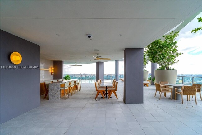 Building Photo - 2678 Tigertail Ave