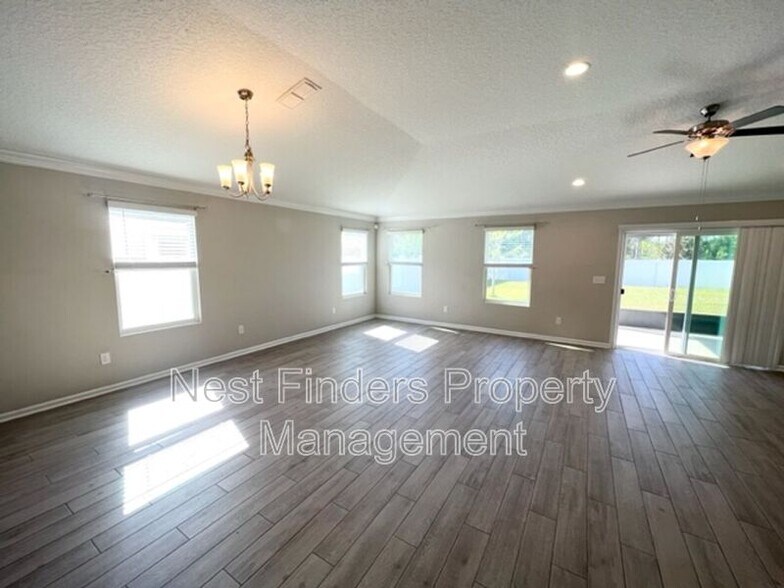 Building Photo - 33 Pickett Dr