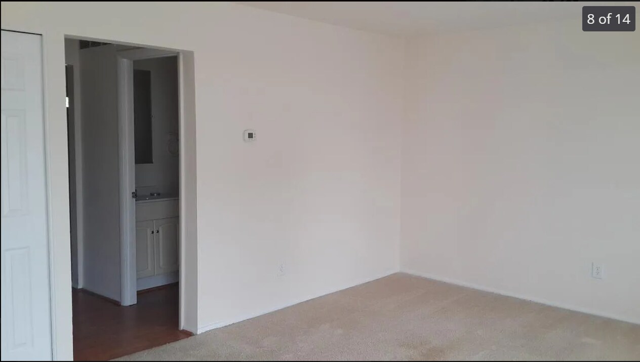Building Photo - 802 W Spring Meadow Ct