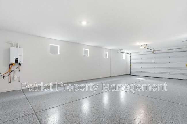 Building Photo - 6922 W Buckhorn Trail