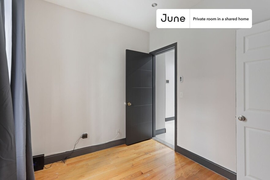 Building Photo - Room in Shared 3 bed/1 bath home in Upper West Side