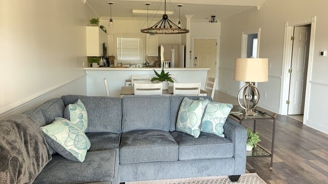 Building Photo - Myrtlewood condo, 2BR
