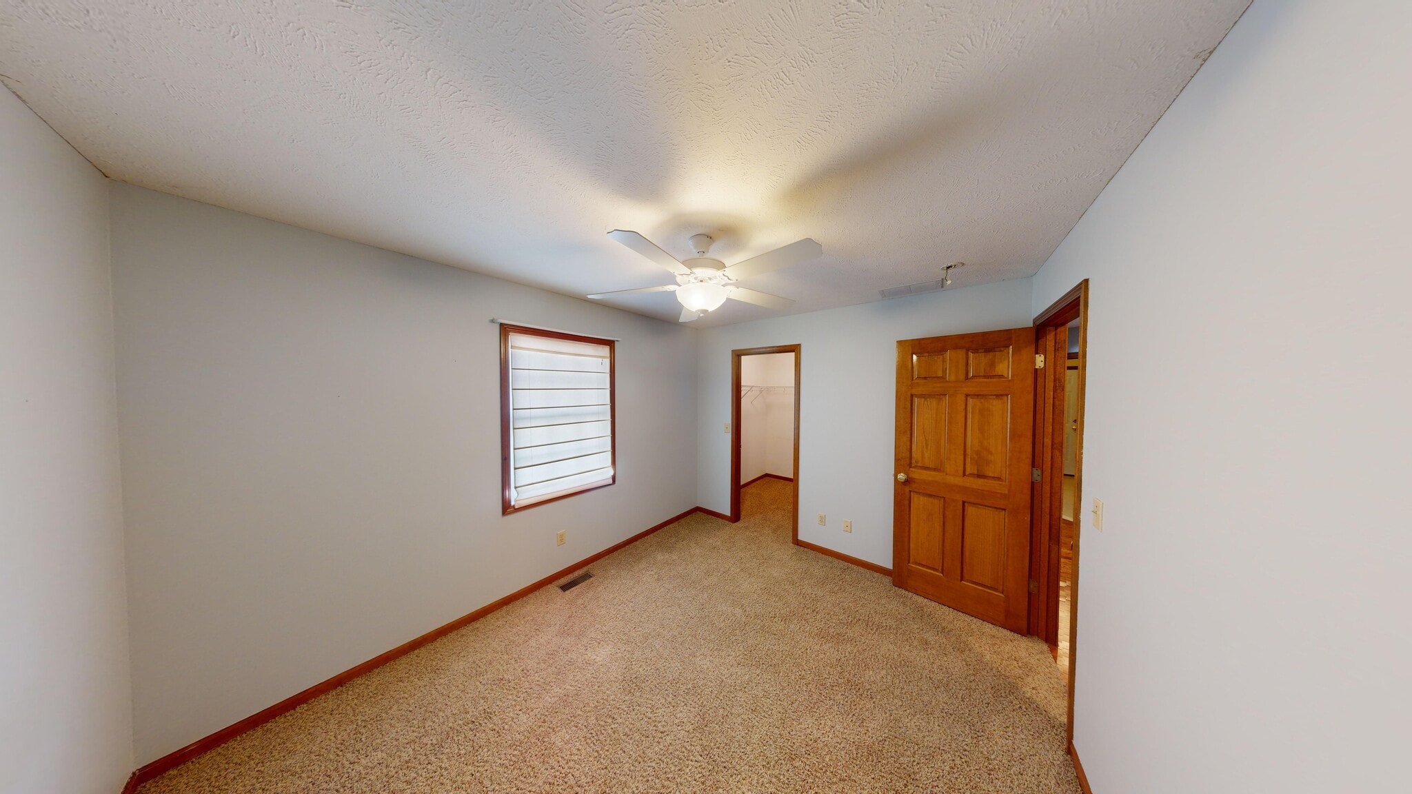 Building Photo - 3209 Sequoia Dr