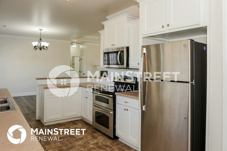 Building Photo - 115 Chapel Creek Dr