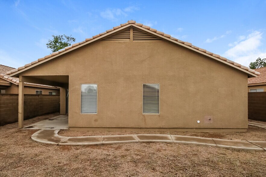 Building Photo - 11259 E Caballero St