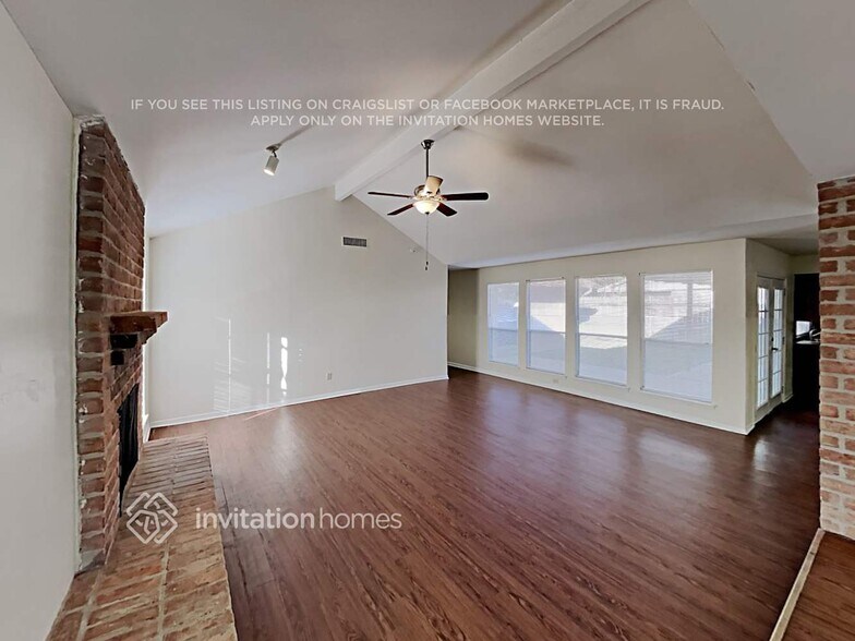 Building Photo - 15834 Fox Springs Dr