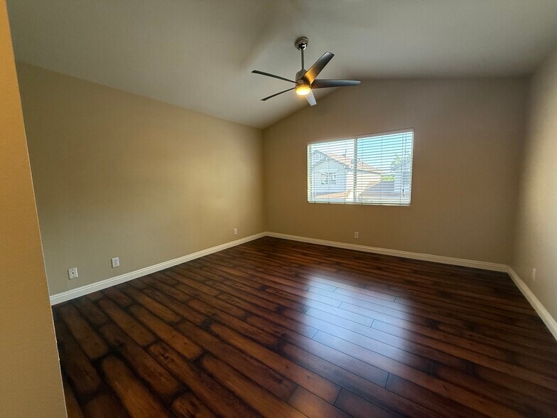 Building Photo - 748 North Siavohn Drive