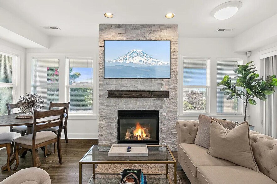 Building Photo - 2615 N Starr St