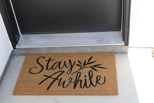 Building Photo - Furnished ADU