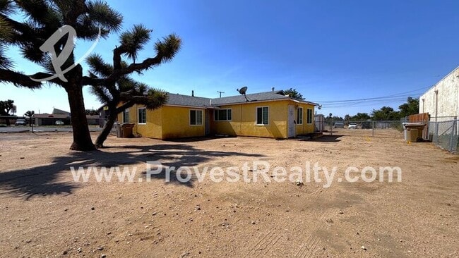 Building Photo - 15990 Yucca St
