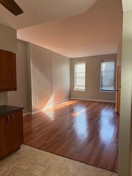 Building Photo - 1217 Snyder Ave