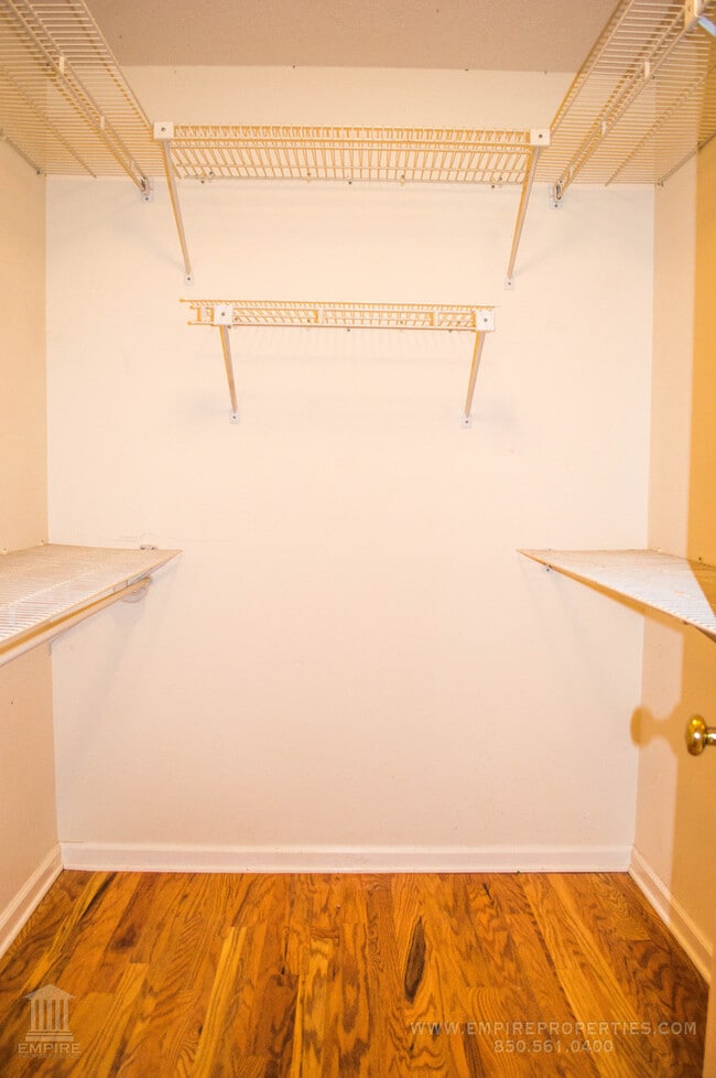 Building Photo - Beautiful Large home off of Mahan