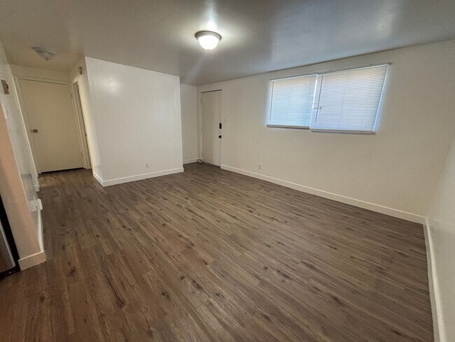 Building Photo - 271 N 300 W